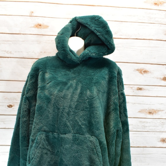 Oversized Faux Fur Emerald Green Hoodie 